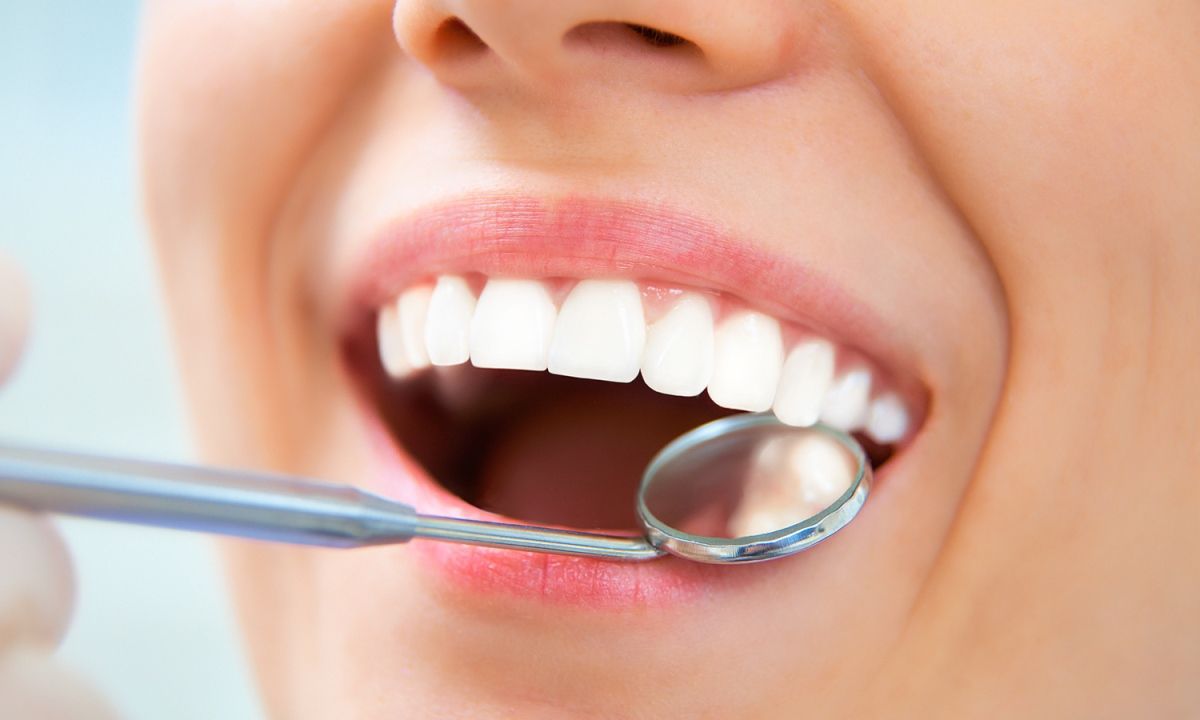 Вчені винайшли новий засіб для захисту зубів від карієсу. Новий засіб отримав назву пептидного лаку.