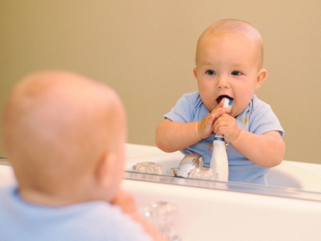 Як вибрати зубну пасту для дитини. Що обов'язково повинно бути в складі дитячої зубної пасти.