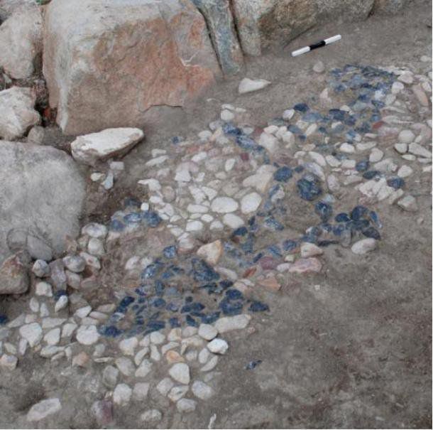 Найдревніша мозаїка у світі знайдена в Туреччині. Знахідка є першим свідченням поліхромної мозаїчної підлоги з чітким малюнком і датована XXI — XVI століттям до н.е..