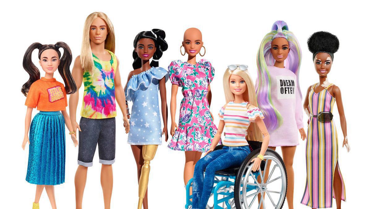 Компанія-виробник ляльок Барбі Mattel знову дивує. Цього разу своєю толерантністю, оскільки тепер можна придбати Барбі з вітиліго, лисиною і протезами. "Краса повсюди", потрібно тільки вміти її побачити.