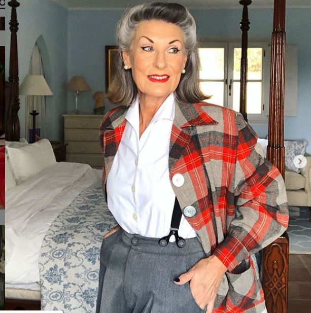 62-річна бабуся з Великобританії стала зіркою Мережі та почала вести власний fashion-блог. Вік не завада робити те, що подобається. Будьте щасливі тут і зараз.