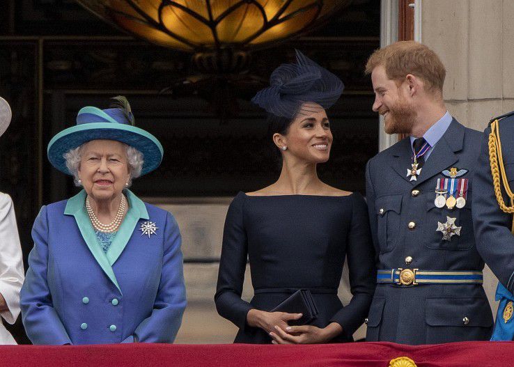 Меган Маркл і принц Гаррі повернуться в Лондон в березні на прохання королеви Єлизавети ІІ. Схоже, скоро нас чекає возз'єднання "чудової четвірки" — Вільяма, Кейт, Гаррі та Меган.