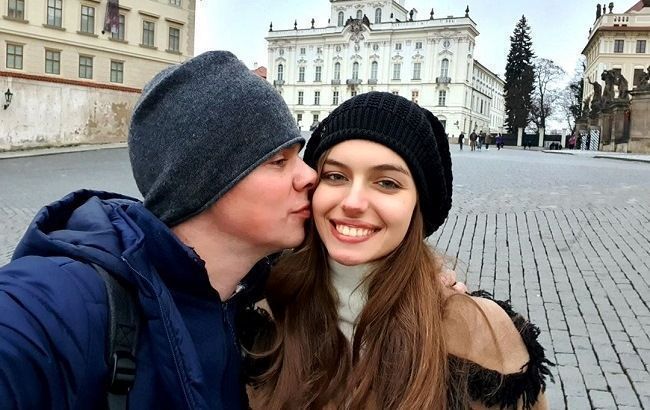 Дмитро Комаров розповів, як змінилося його життя після одруження. Олександра позитивно вписалася в його життя.