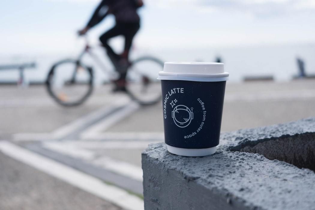 Кава і спорт: як кава впливає на витривалість велосипедистів. Більшість велосипедистів любить каву. А деякі навіть беруть її собою на тренування. Невже їм так подобається смак?Чи може річ не у смаку.