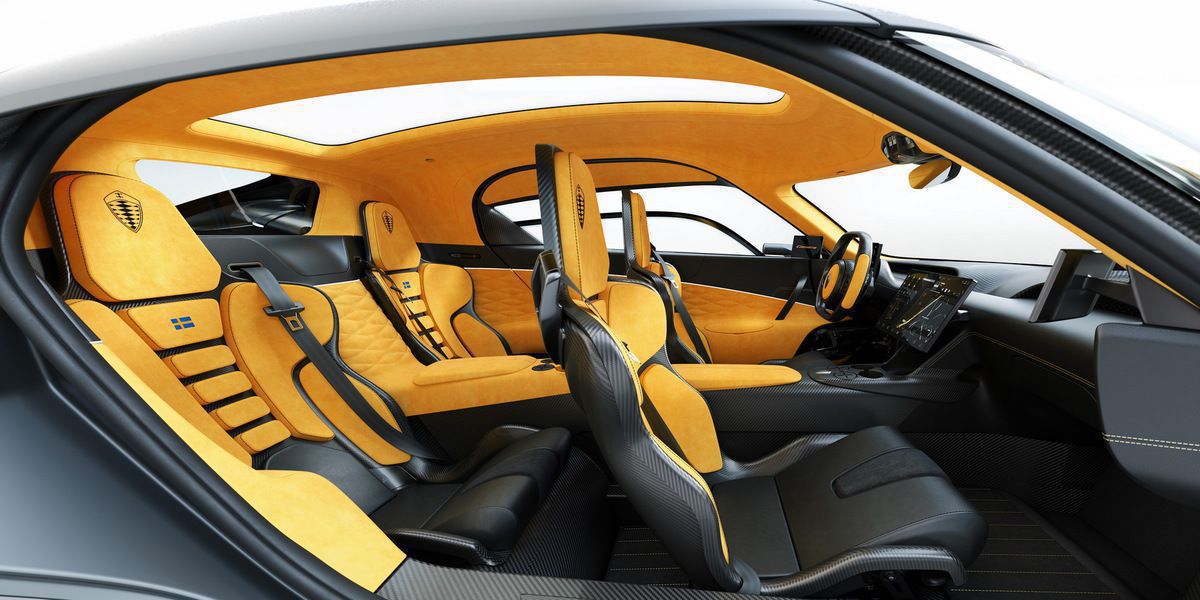 Koenigsegg представив найшвидше чотиримісне авто у світі. Перші фото і характеристики чотиримісного гіперкара Koenigsegg.