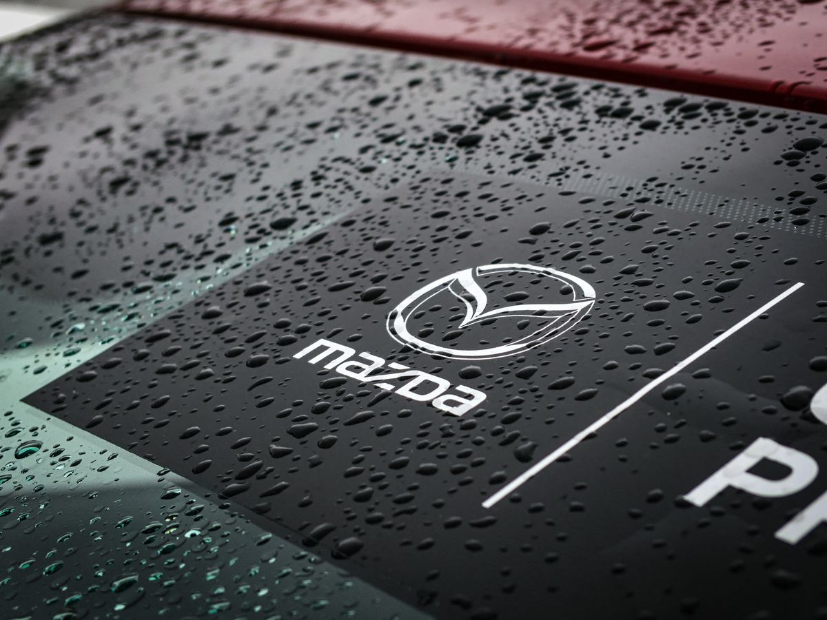 Mazda має амбітні плани на майбутнє та збирається виготовляти паливо для автомобілів з водоростей. Цікавий спосіб порятунку двигунів внутрішнього згоряння запропонували розробники Mazda.