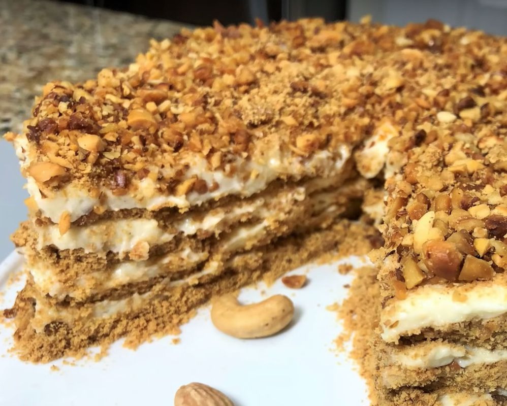 Горіховий торт без випічки — відмінне поєднання інгредієнтів робить цей десерт незабутнім. Просто пальчики оближеш.