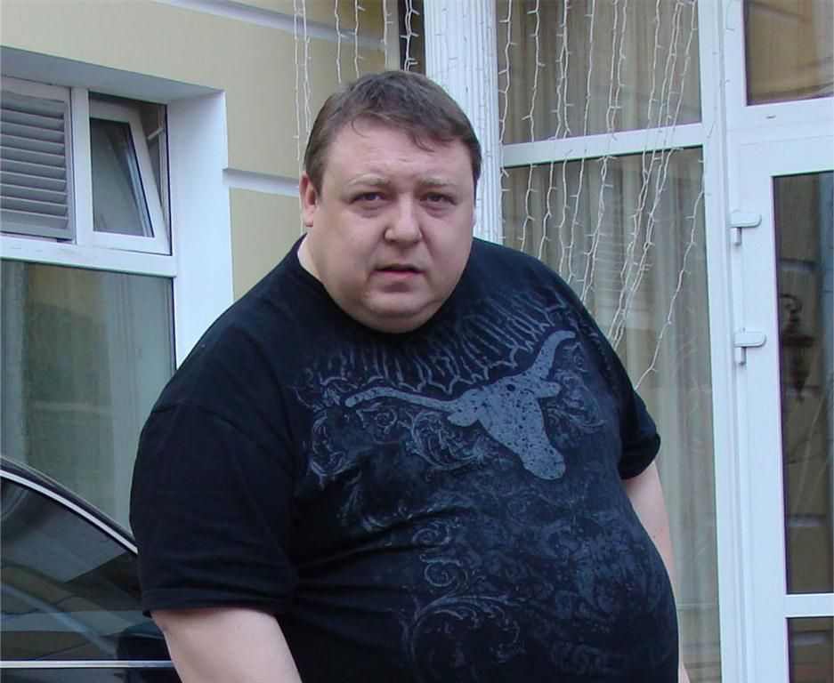 Анекдот дня: дуже товстий чоловік звернувся в контору, яка обіцяла допомогти скинути 10 кг за 5 днів. Треба було зупинятися на 30 кіло!
