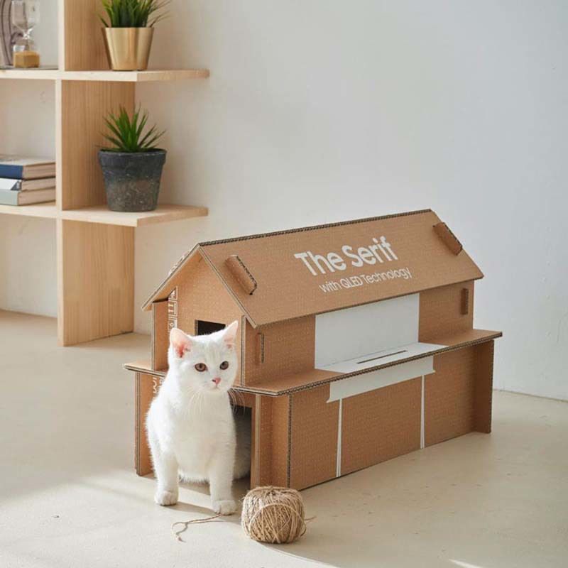З коробки від телевізора Samsung тепер можна буде зібрати будиночок для кота. Samsung буде поставляти свої телевізори в екологічно чистих коробках, які можна перетворити в будинки для котів та інші предмети.