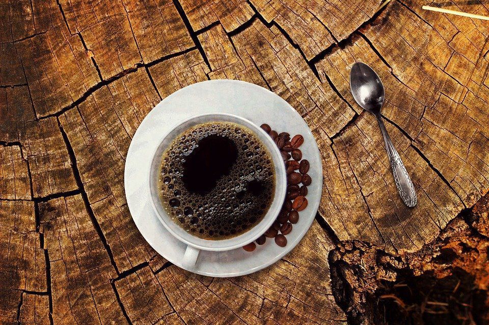 Експерти зі Швеції розповіли, як правильно приготувати здорову каву. Дослідники вели спостереження протягом 18 років.