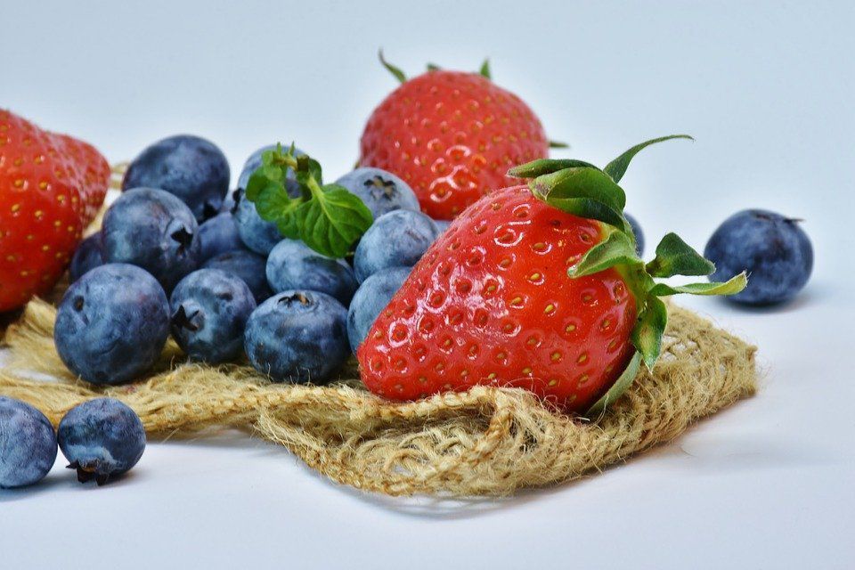 5 фруктів, які спалюють жир швидше, ніж постійні тренування. За допомогою фруктів можна досить швидко схуднути.