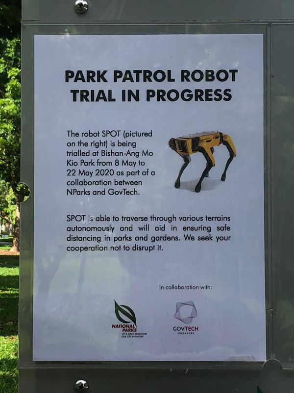 Собака робокоп почала патрулювати парк в Сінгапурі. Якщо повстання машин судилося коли-небудь статися, то почнеться воно в Сінгапурі.