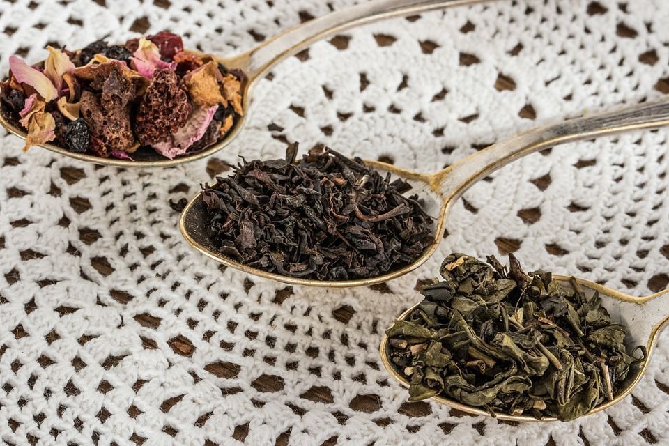 Чорний і зелений чай: декілька несподіваних відмінностей, окрім смаку і кольору