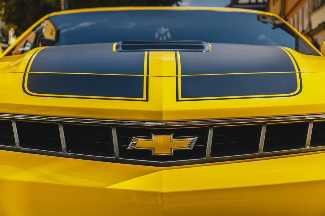 Історія виникнення однієї з найзагадковіших автомобільних емблем: Chevrolet. Що насправді означає емблема Chevrolet.