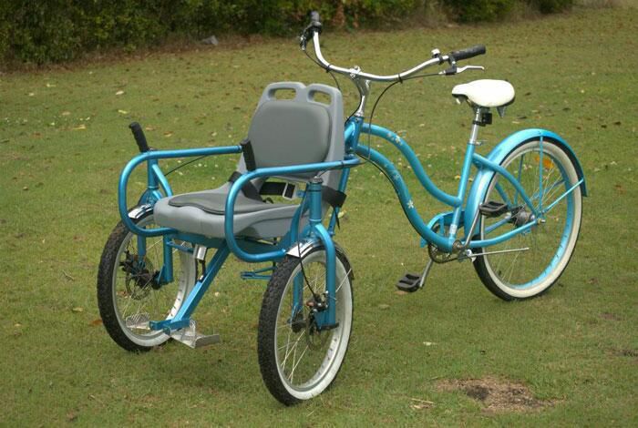 Чоловік зробив велосипед для своєї дружини, яка хворіє на Альцгеймера, щоб вони як в молодості могли насолоджуватися велопрогулянками. Кохання спроможне на все.