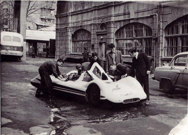 Як виглядав перший український спорткар, який перевершив на той час навіть Ferrari. У Харкові зібрали справжній гоночний автомобіль, який встановив небачені на той час рекорди швидкості.