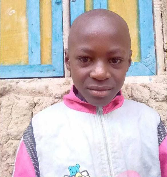 Дев'ятирічний хлопчик забезпечив собі гарне майбутнє, винайшовши пристрій для миття рук. Житель Кенії став знаменитістю завдяки своєму винайденому приладу для миття рук.