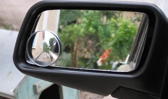 Чи дійсно такі корисні додаткові дзеркала в авто, як про це розповідають. В яких випадках без додаткових дзеркал не обійтися, а яких вони будуть зайві.