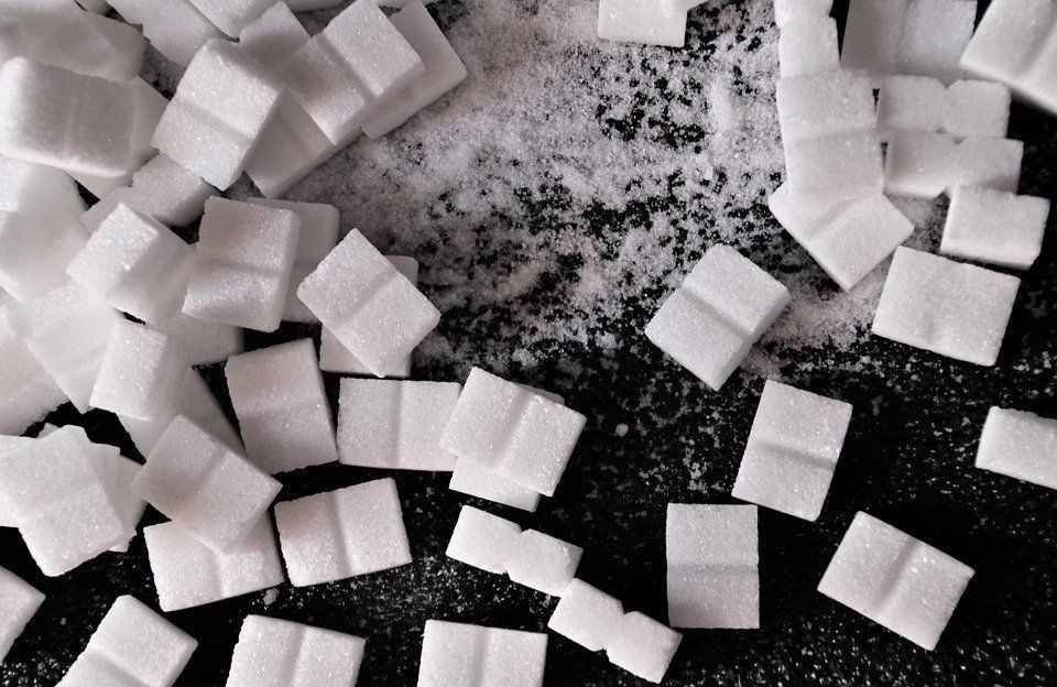 Декілька хитрощів використання цукру в повсякденному житті. 15 лайфхаків з цукром.