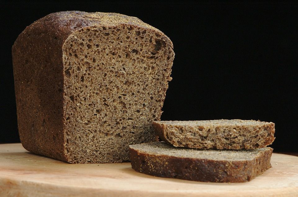 Як самостійно приготувати вдома закваску для житнього хліба і правильно його спекти. Як спекти хліб на заквасці.