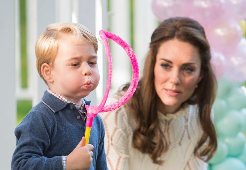 Кейт Міддлтон показала нову фотографію принца Джорджа на честь його дня народження. Спадкоємцю виповнилося 7 років.