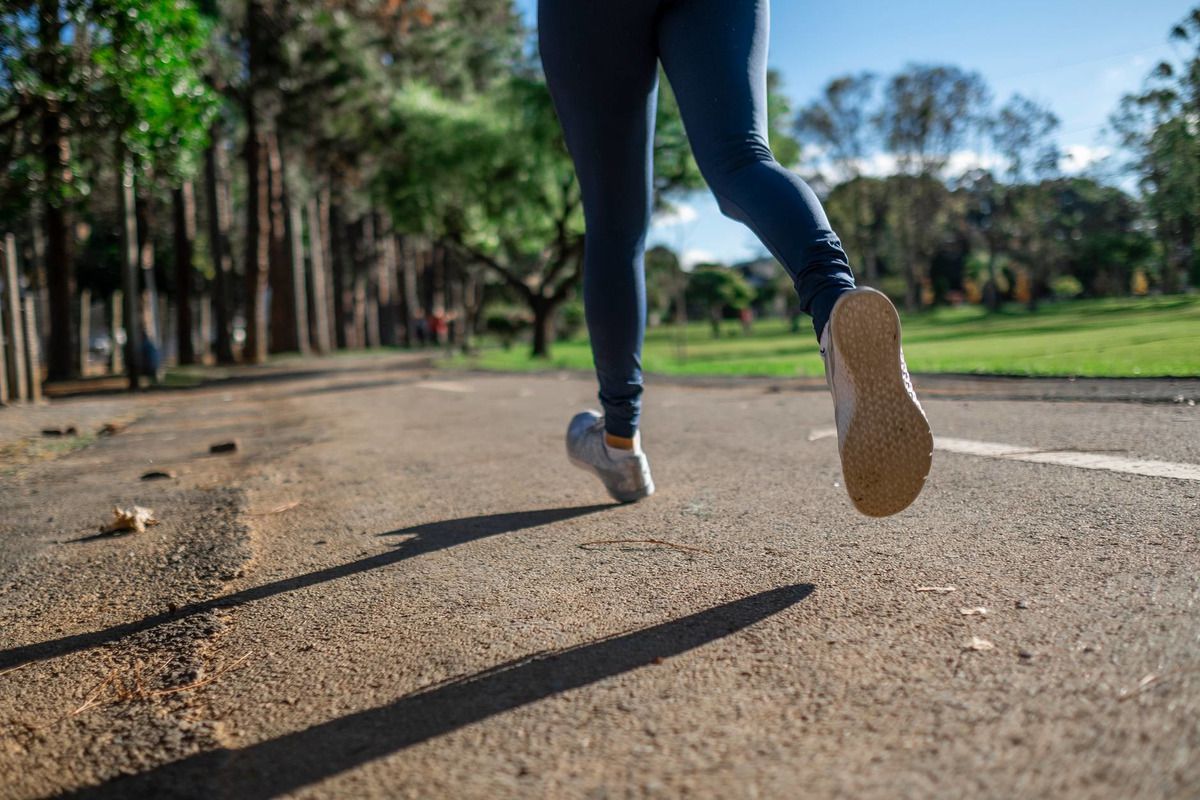 Які зміни стануться у вашому організмі, якщо ви почнете бігати щодня. Почати бігати регулярно може бути важко. Але якщо вам все-таки вдасться, ви отримаєте безліч бонусів.