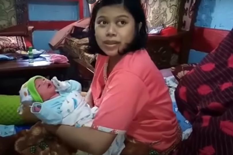 Жінка з Індонезії примудрилася за годину завагітніти і народити дитину, для декого це може бути дивом, але не для її чоловіка. Непорочне зачаття індонезійки у багатьох людей викликало питання.