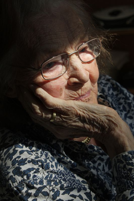 Вчені запропонували варіант лікування сліпоти у літніх людей. Стане можливим уповільнення вікових порушень зору.