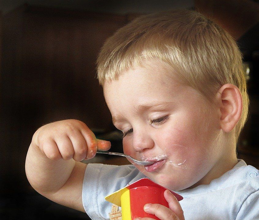 Вчені пояснили, чому діти так люблять солодощі. Виявляється, дорослі і діти сприймають смак їжі по-різному.