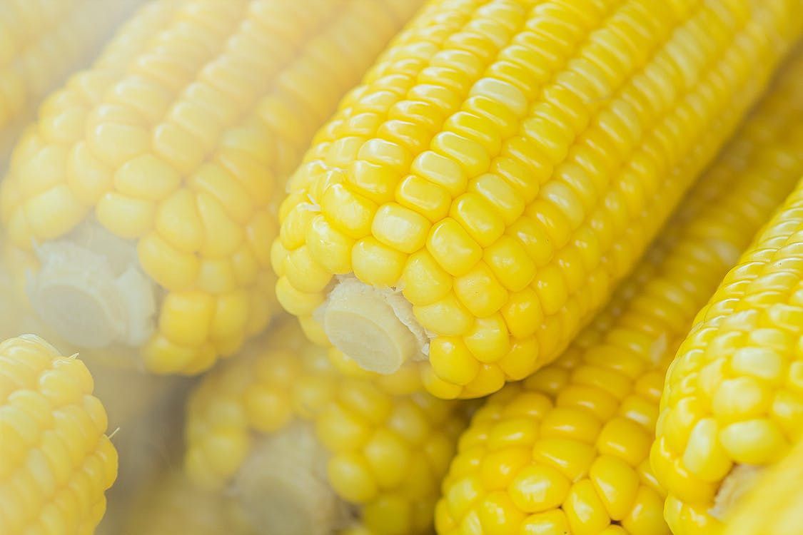 Як приготувати кукурудзу без двогодинної варки у каструлі — 2 швидкі способи. Це займе всього 5 хвилин вашого часу.