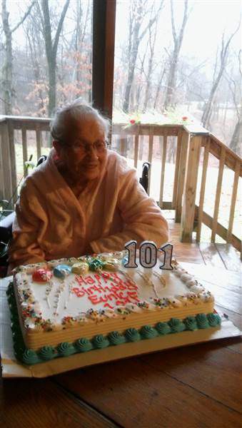 101-річна жінка розповіла, у чому секрет її довголіття. Зараз у довгожительки фактично немає проблем зі здоров'ям.