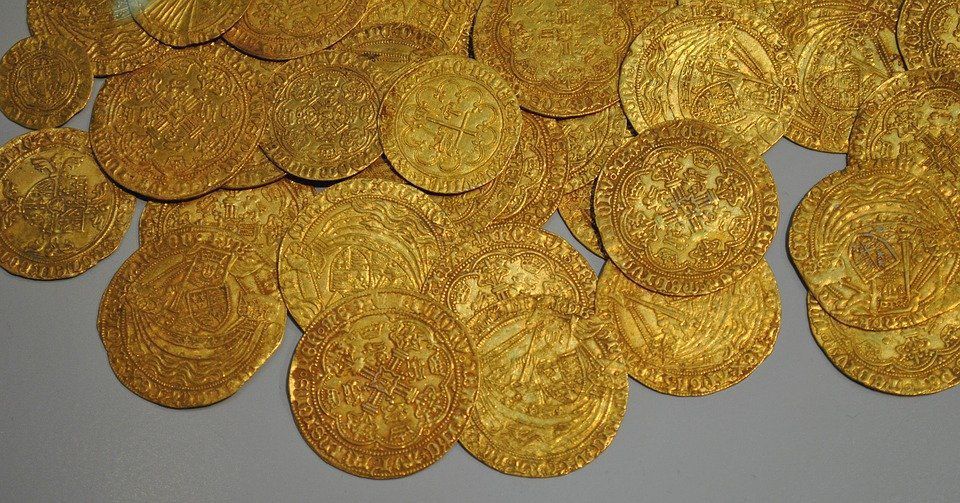 Рідкісний великий скарб був знайдений археологами в центрі Ізраїлю. Золоті монети віком 1100 років перебували в місці, де їх ніхто не очікував побачити.