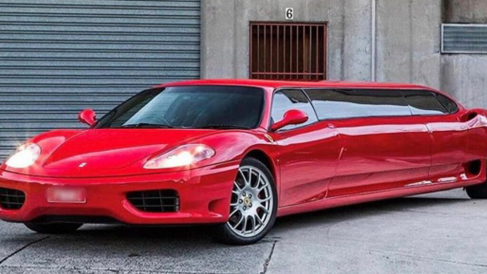 Унікальний у своєму роді лімузин Ferrari 360 Modena виставлений на продаж. Автомобіль виставлений на продаж в Австралії, де і був зібраний у 2012 році.