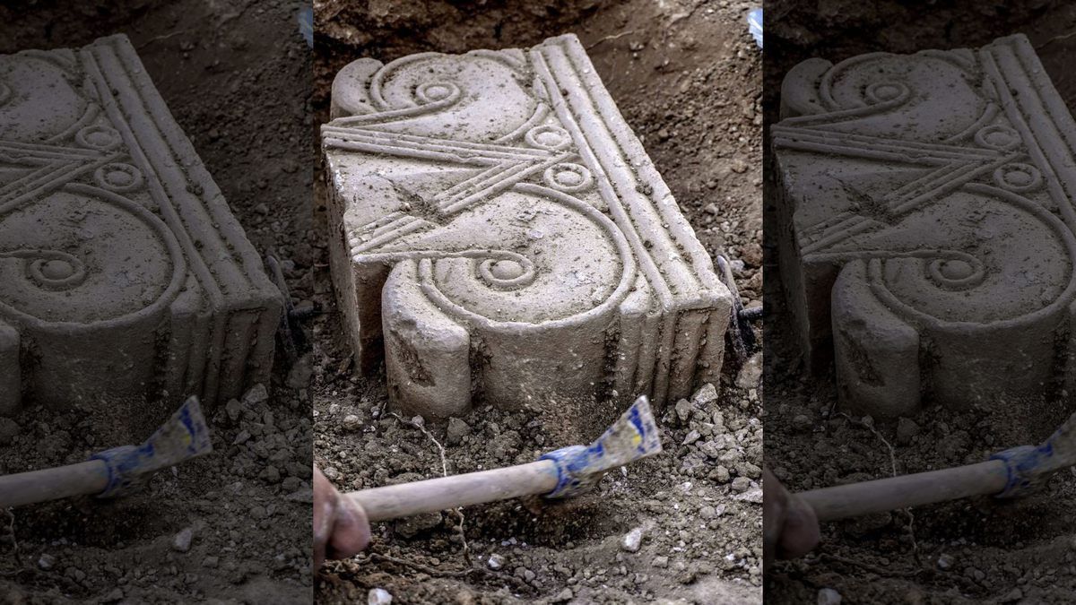 В Ізраїлі знайшли фрагменти першого Єрусалимського храму. Археологи знайшли три капітелі.