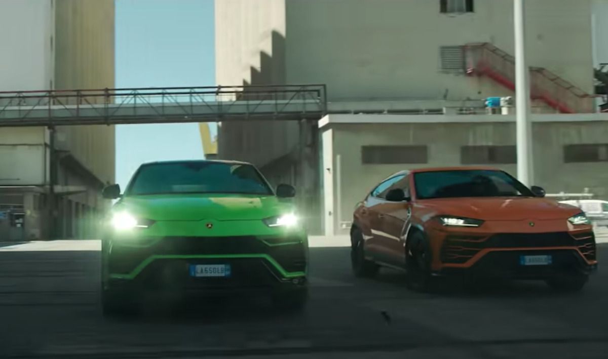 Lamborghini зняла справжній короткометражний блокбастер для реклами нової опції свого кросовера. Промо-відео рекламує новий комплект обробки для кросовера Urus під назвою Pearl Capsule, але більше нагадує міні бойовик з погонею.