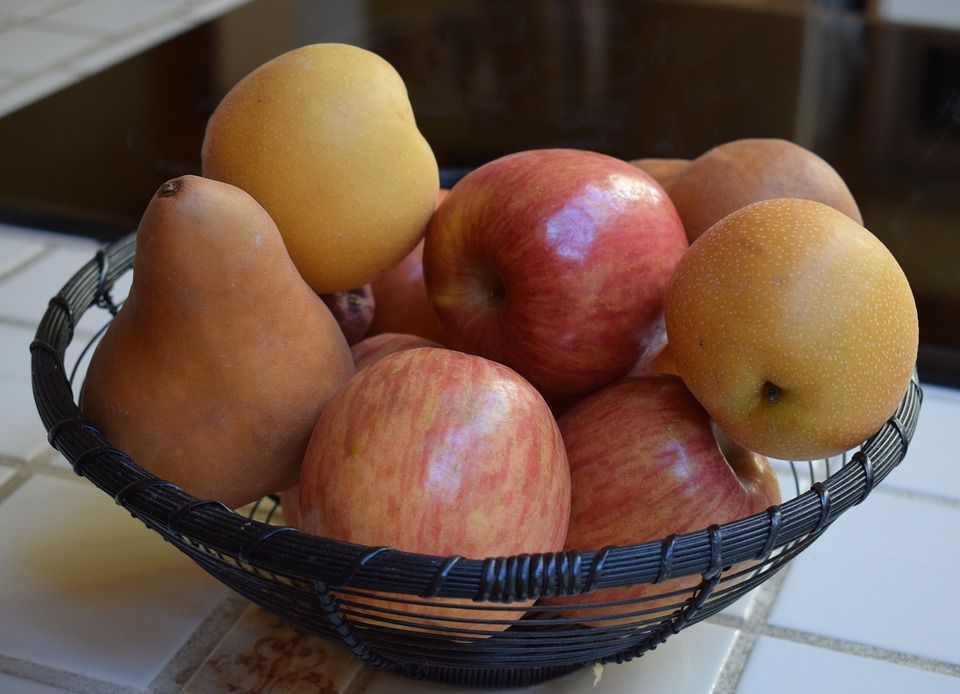 Фрукти, які можуть завдати здоров'ю більше шкоди, ніж користі. За наявності хронічних захворювань не усі фрукти можна їсти.