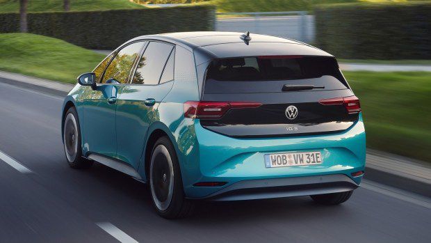 Перший тест-драйв довгоочікуваного електромобіля Volkswagen обернувся розгромною критикою журналістів. Це провал.