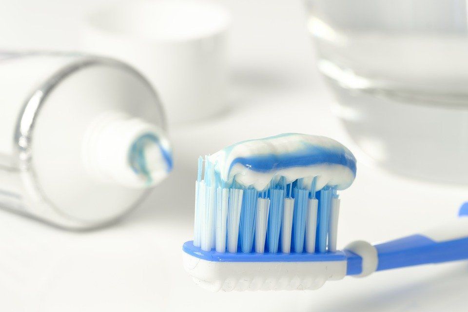 Як і з якою метою зубну пасту використовують в дачних справах. Як використовувати зубну пасту по догляду за рослинами і не тільки.