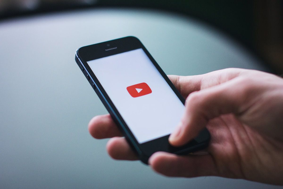 YouTube запустить власного конкурента TikTok. YouTube анонсував запуск сервісу коротких відеороликів YouTube Shorts.