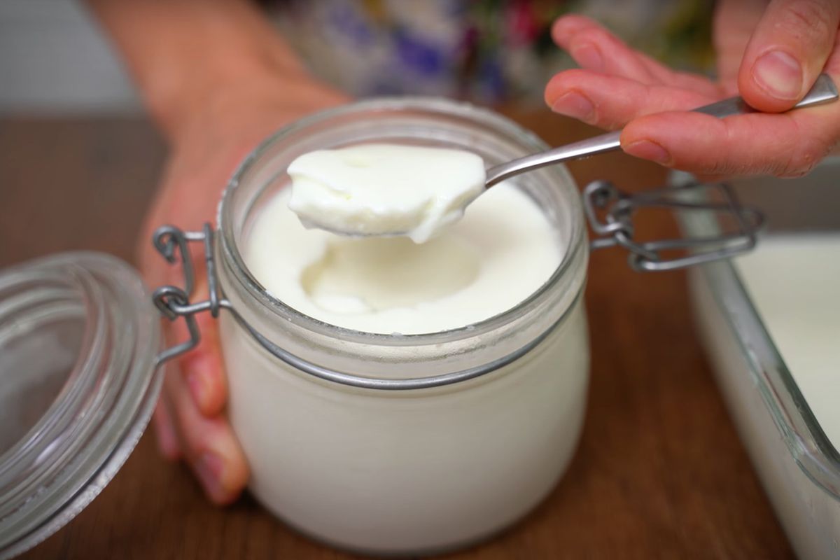 Найпростіший рецепт домашнього йогурту — без закваски та йогуртниці. Йогурт вдома.