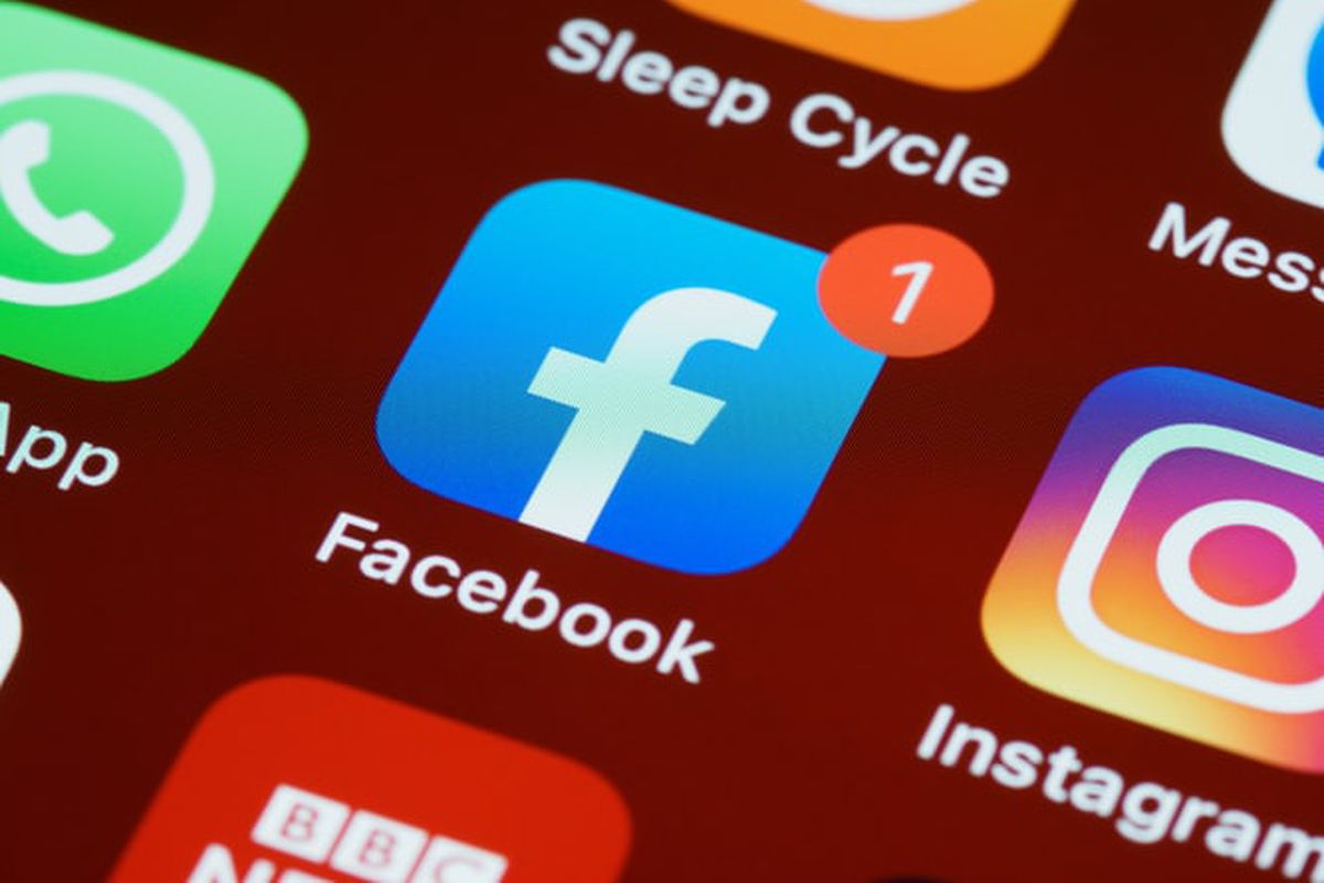 Замість Instagram Direct — Messenger: компанія Facebook об'єднала чати популярних соцмереж. Такий крок дозволить користувачам двох соцмереж спілкуватися один з одним, не встановлюючи нових додатків.