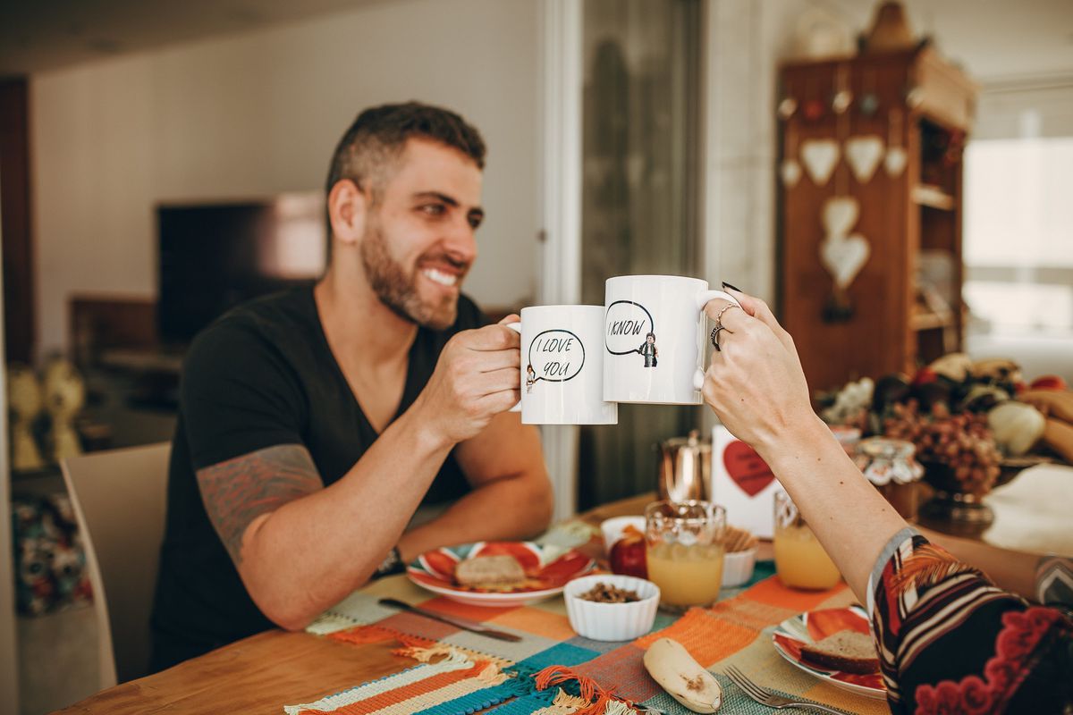 Сімейні прикмети: чому чоловікові і дружині потрібно пити з однакових чашок. Прикмети, які допоможуть подружжю зберегти міцний шлюб.
