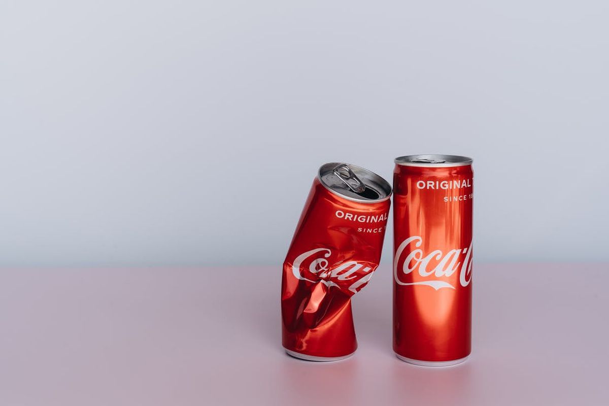 Вчені з'ясували, що дієтична Coca-Cola шкодить здоров'ю так само, як і класична. Щоб дійти до цього висновку, науковці протягом десяти років відстежували стан 104-х тисяч осіб.