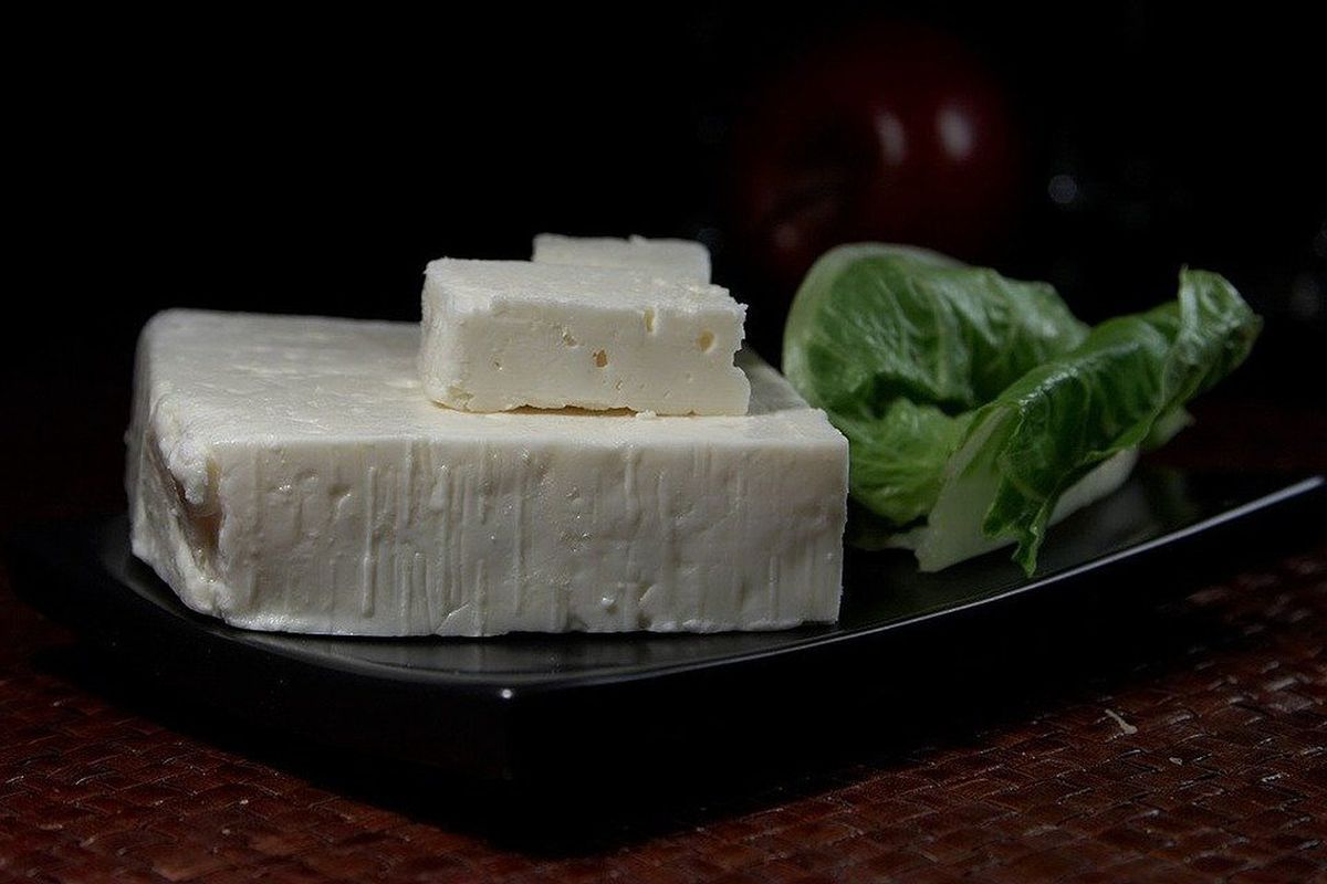 5 найкорисніших сирів для здоров'я людини. Які сири вважаються корисними.
