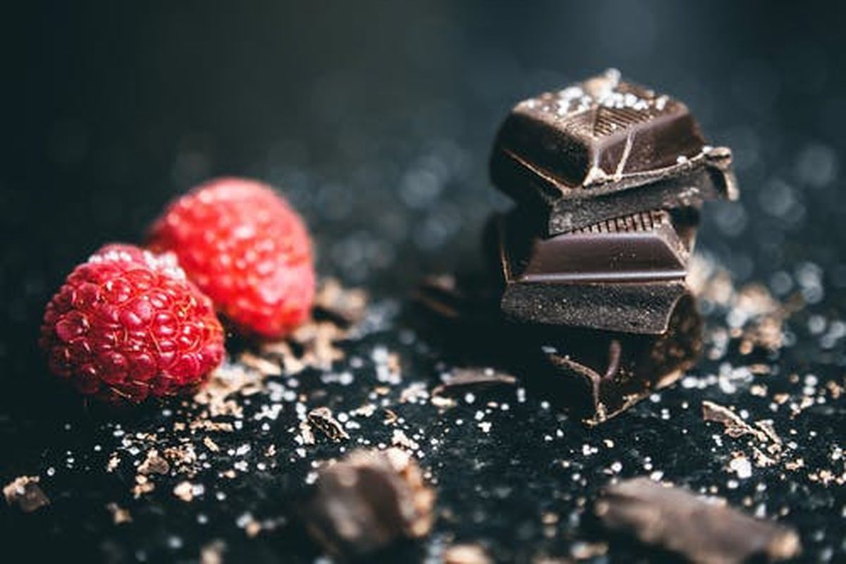 Чим може бути корисний темний шоколад: 7 основних властивостей. Темний шоколад приносить чимало користі організму.
