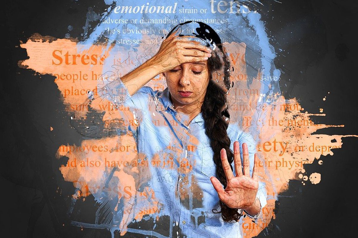 Як зрозуміти, що стрес осідає у вашому організмі — найбільш вразливі частини тіла. Мова тіла може багато про що розповісти.