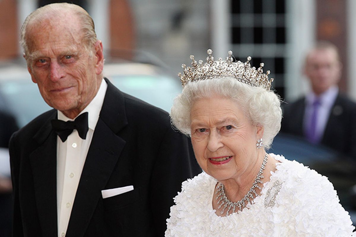 Королева Єлизавета II і принц Філіп святкують 73-ту річницю подружнього життя. Це великий день для Королівської сім'ї Великобританії.
