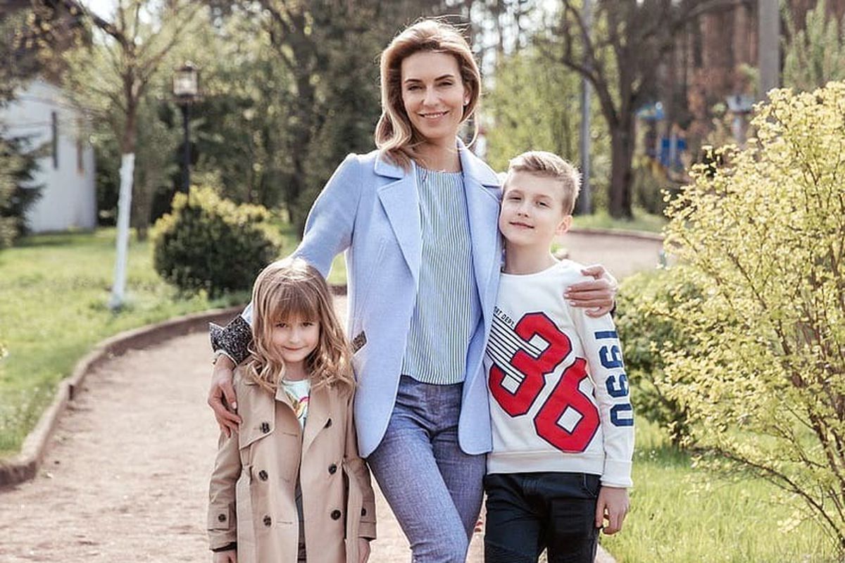 Марина Боржемська поділилася з підписниками милим фото з сином. Колишня дружина Узелкова показала знімок з сином.