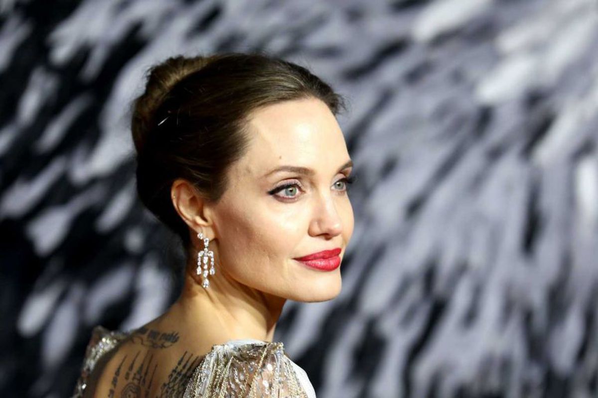 Анджеліна Джолі зніме фільм про найкращого фоторепортера усіх часів. Це буде п'ята робота відомої акторки в ролі режисера.