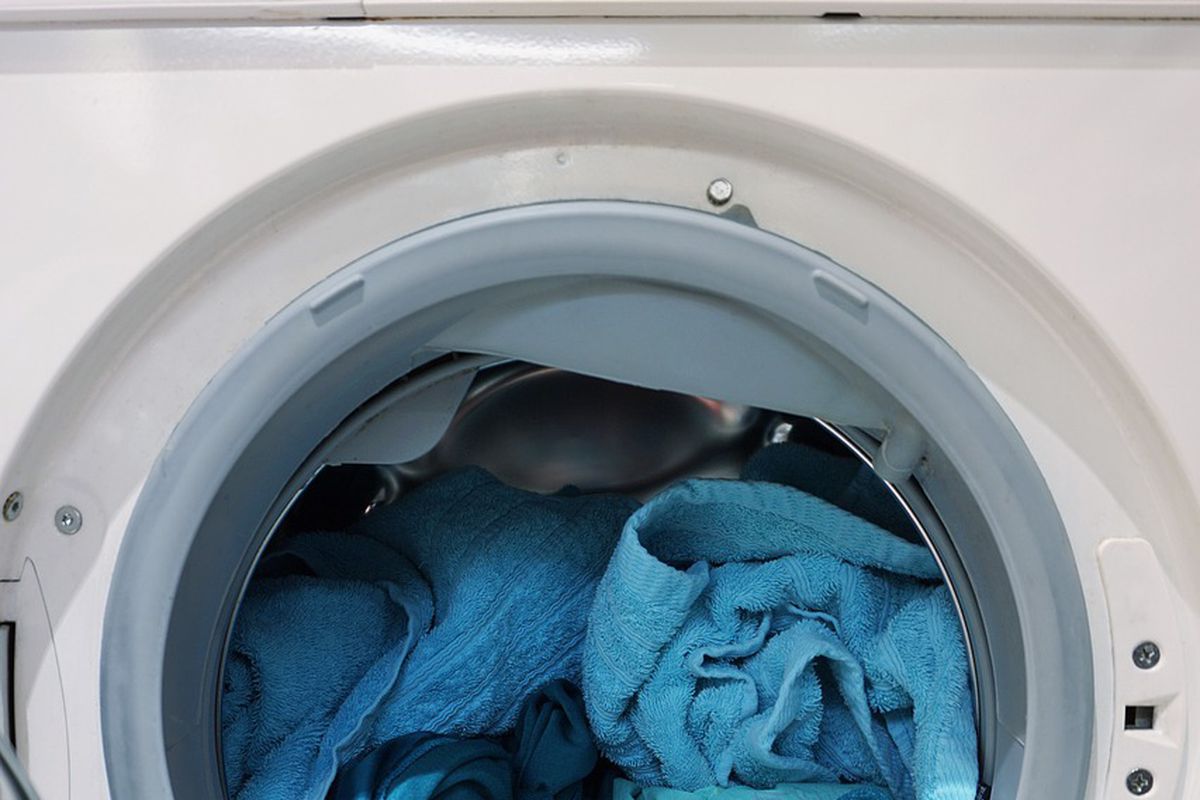 Як позбутися неприємного запаху в пральній машині. Чому з'являється неприємний запах в пральній машинці.